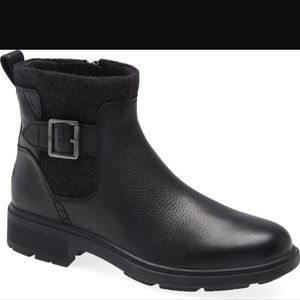 Women's UGGs leather boots size 9.0